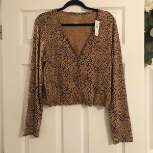 American Eagle Soft and Sexy Long Sleeve Button Up Top